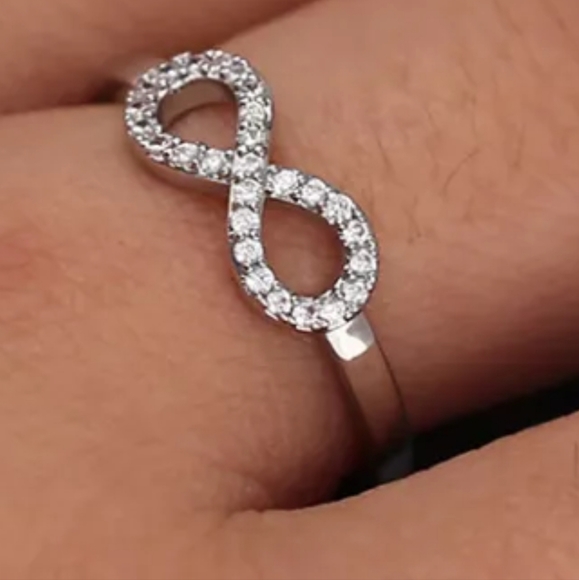 Sterling silver Simulated diamond - Picture 2 of 5